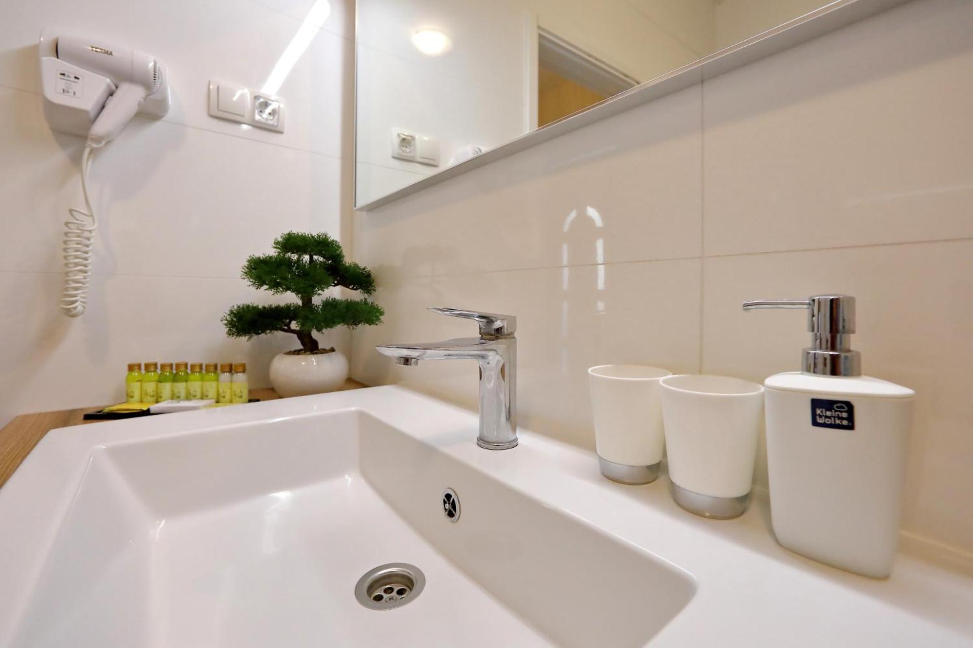 Aqua Apartment