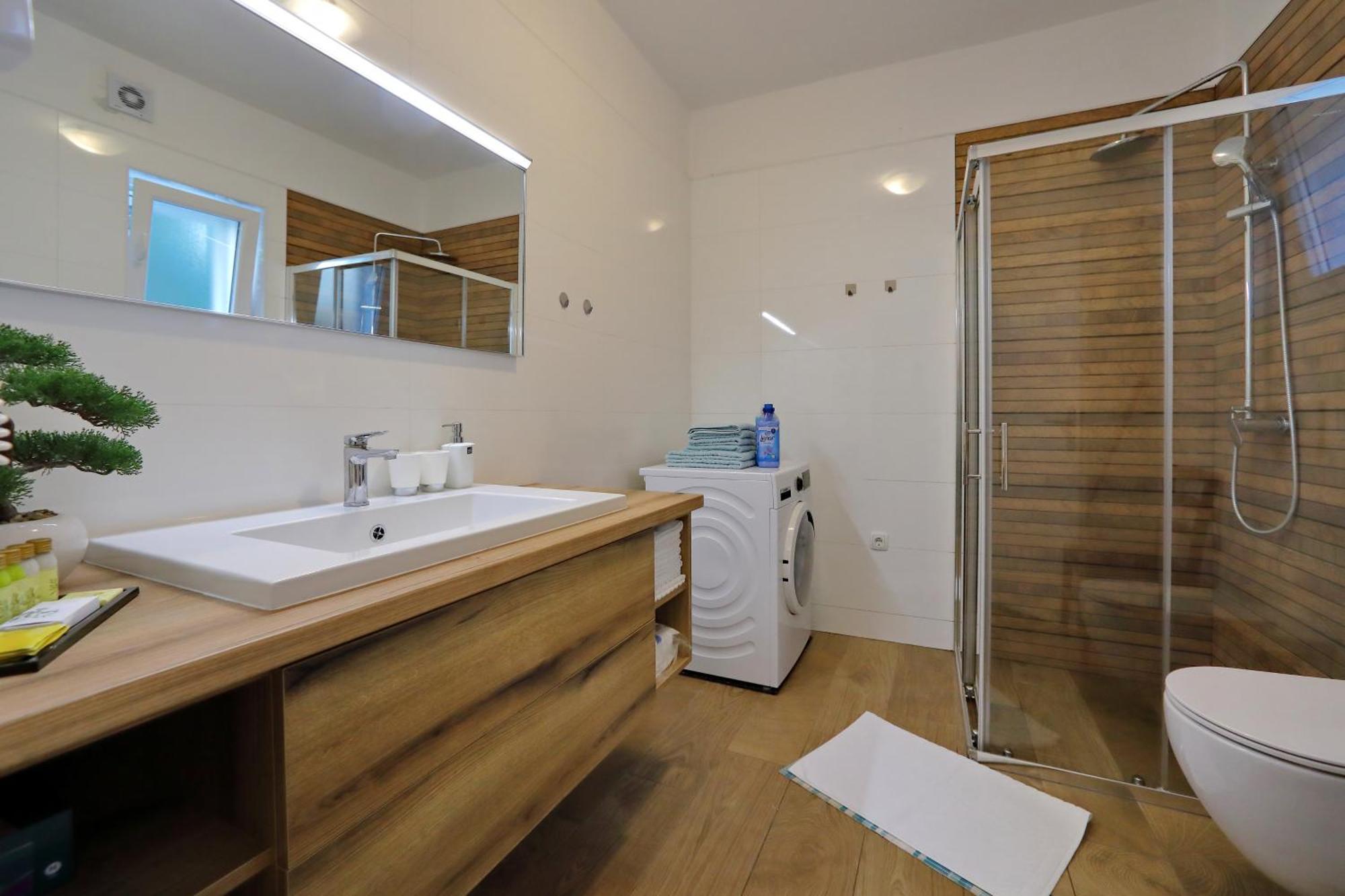 Aqua Apartment