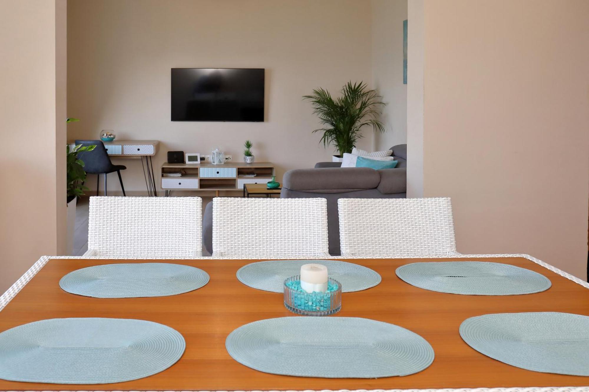 Aqua Apartment